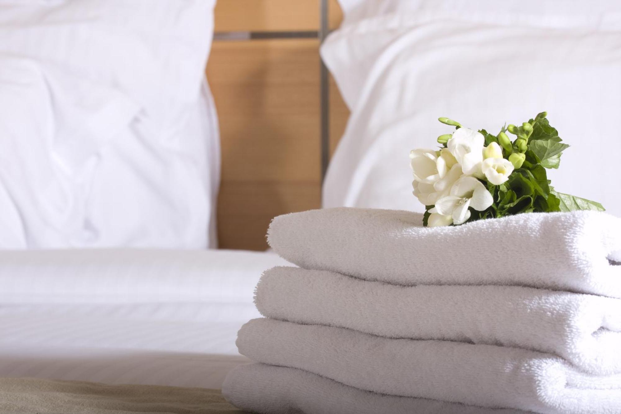 Hotel Estelou Sommières Oda fotoğraf